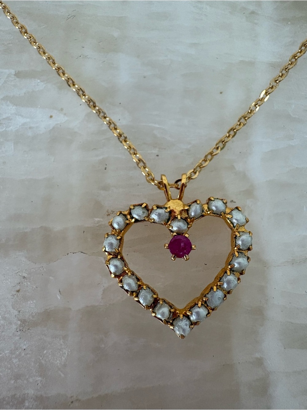 Vintage heart shaped pendant necklace pearl rhinestone gold tone 1970s jewelry
